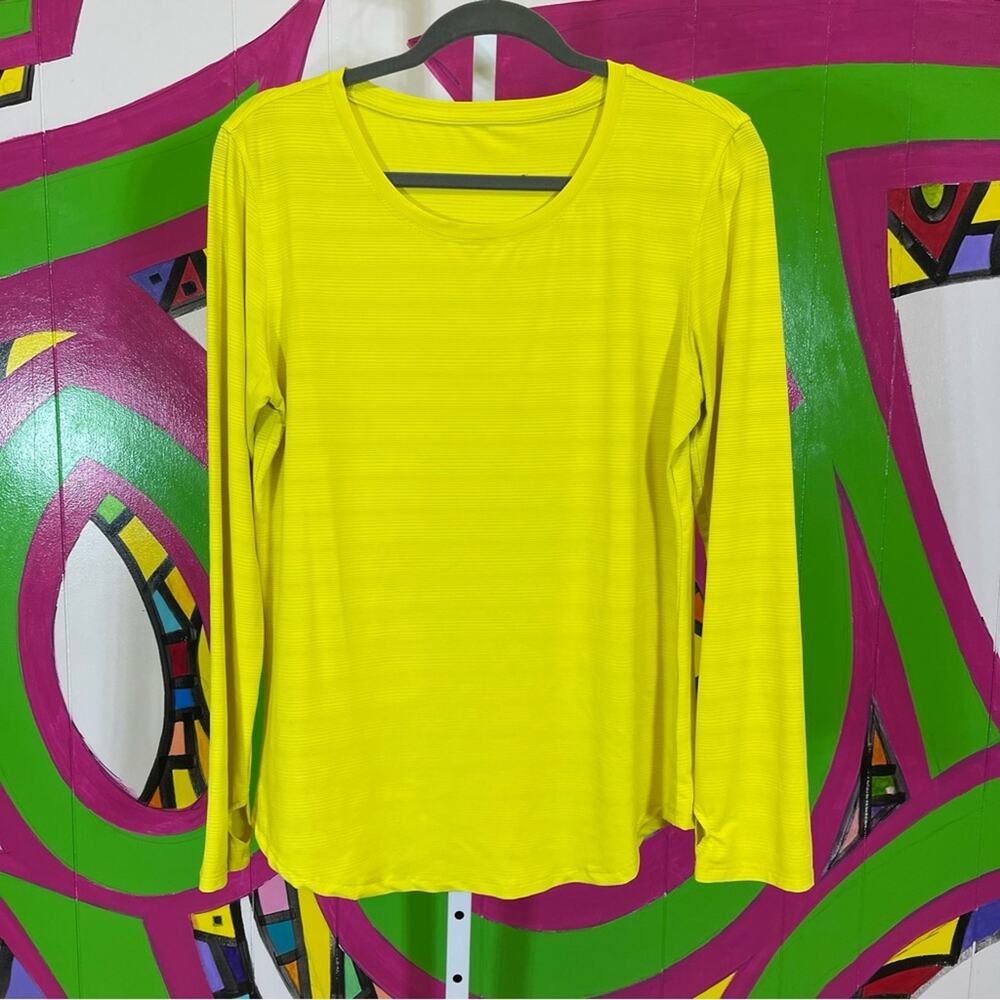 Zyia, Long Sleeve Striped Shirt. Thumb holes. Size Medium. Good used condition!
